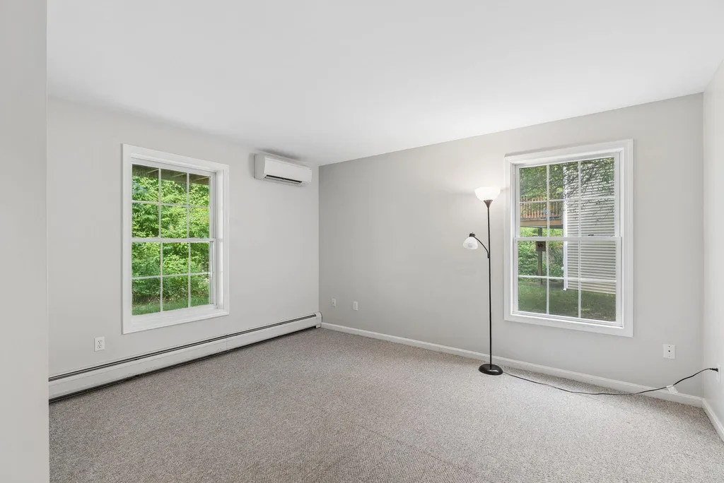 16 Woodside Drive Gorham ME 04038