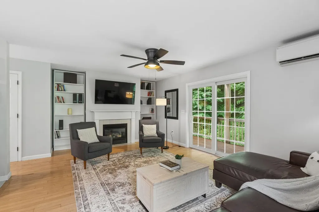 16 Woodside Drive Gorham ME 04038