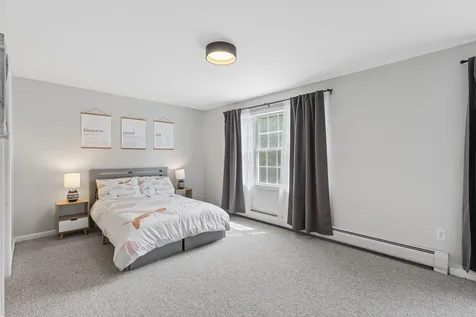 16 Woodside Drive Gorham ME 04038