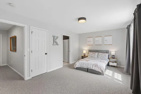 16 Woodside Drive Gorham ME 04038