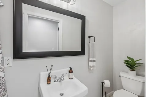 16 Woodside Drive Gorham ME 04038
