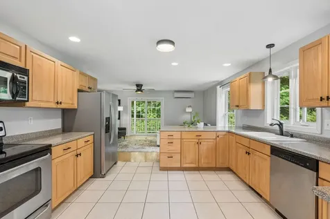 16 Woodside Drive Gorham ME 04038
