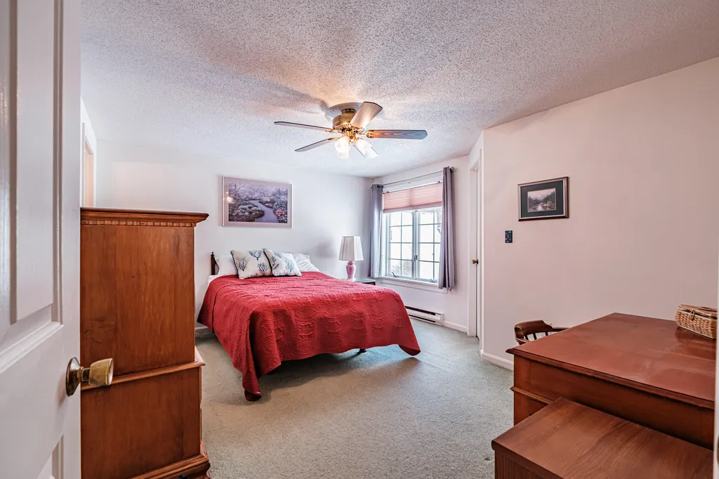 21 Daffodil Court Naples ME 04055