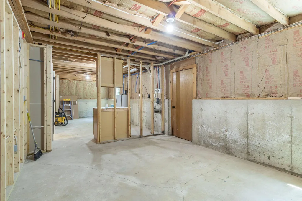 18 Fir Drive Waterboro ME 04030