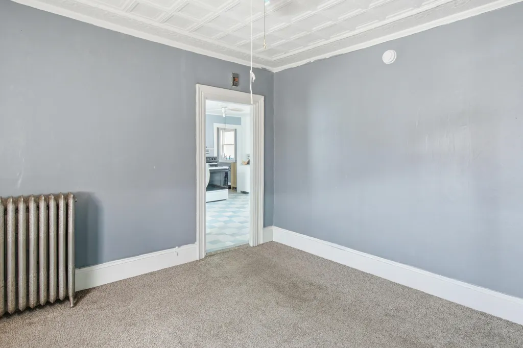 82 Hampshire Street Auburn ME 04210