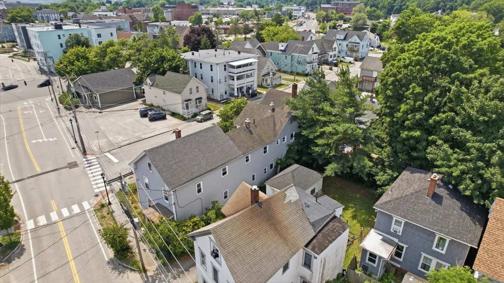 82 Hampshire Street Auburn ME 04210