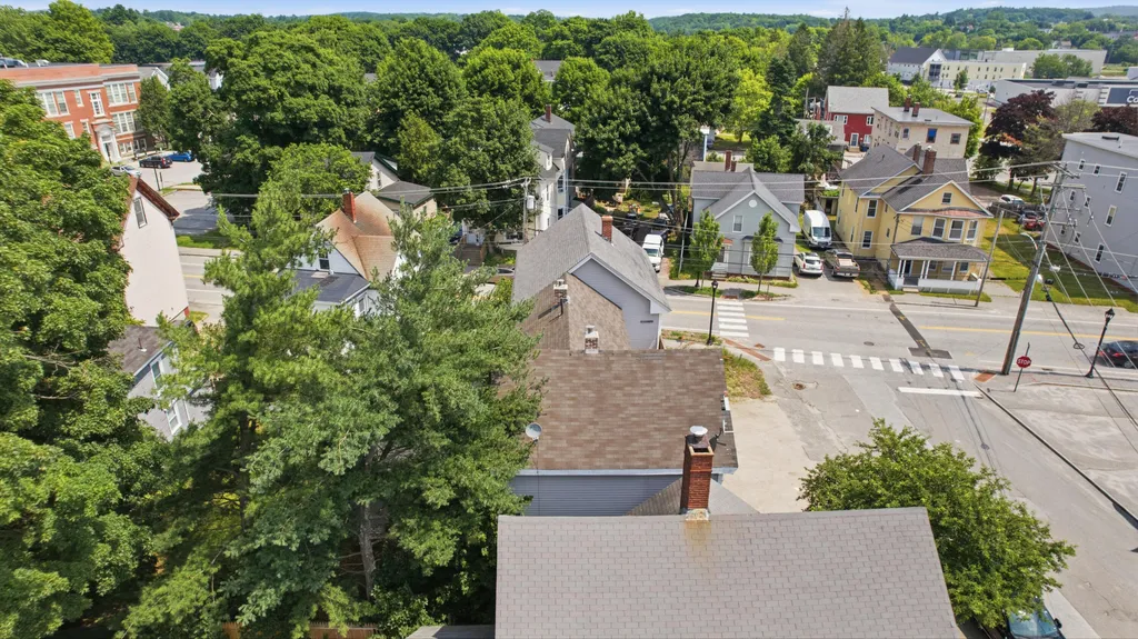 82 Hampshire Street Auburn ME 04210