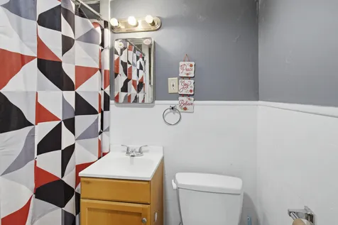 82 Hampshire Street Auburn ME 04210