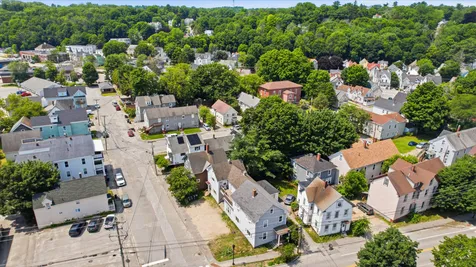 82 Hampshire Street Auburn ME 04210