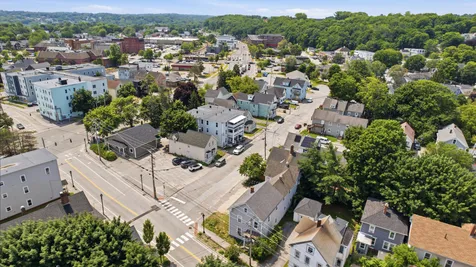 82 Hampshire Street Auburn ME 04210