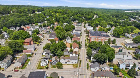 82 Hampshire Street Auburn ME 04210