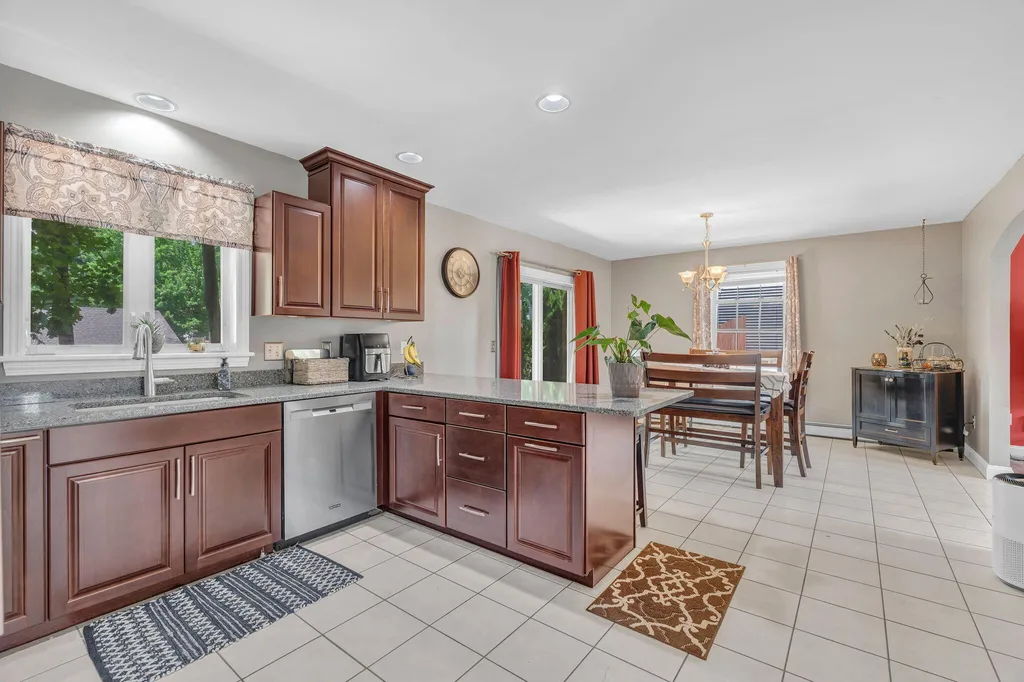 5 Chenault Street Lewiston ME 04240