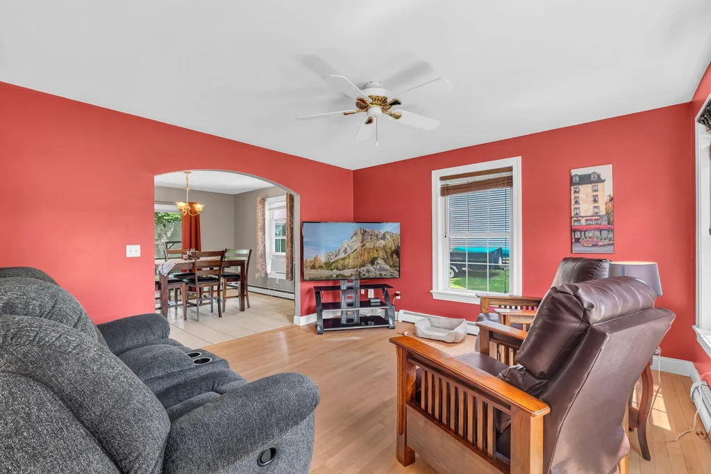 5 Chenault Street Lewiston ME 04240