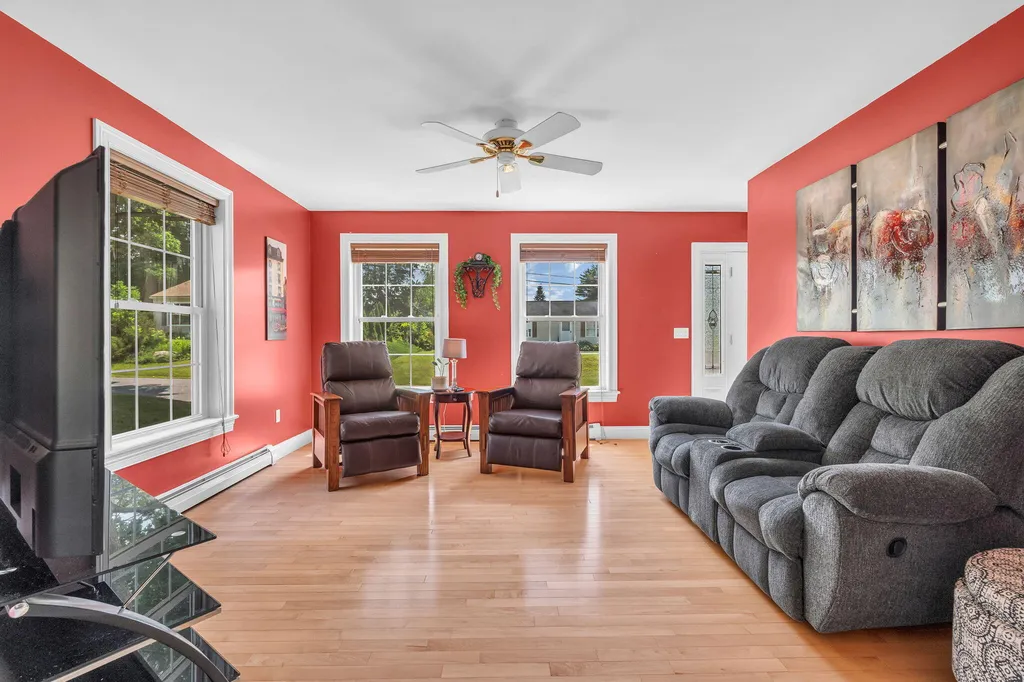 5 Chenault Street Lewiston ME 04240