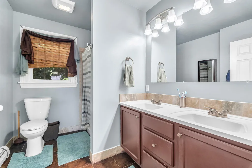 5 Chenault Street Lewiston ME 04240