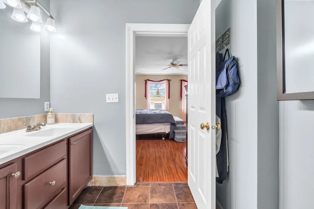 5 Chenault Street Lewiston ME 04240