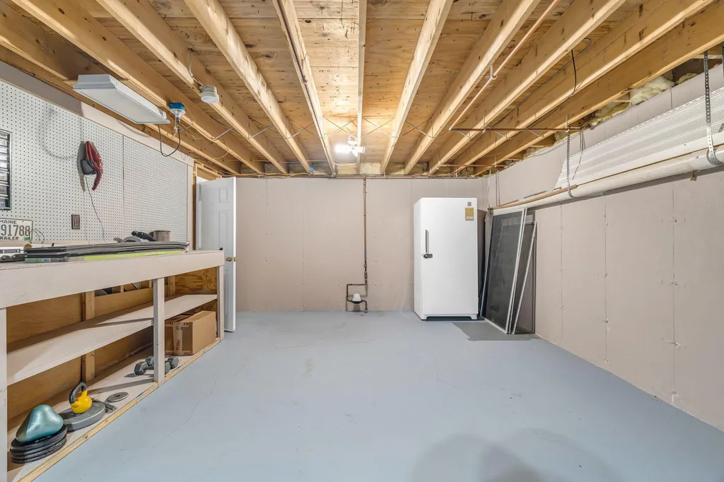 5 Chenault Street Lewiston ME 04240