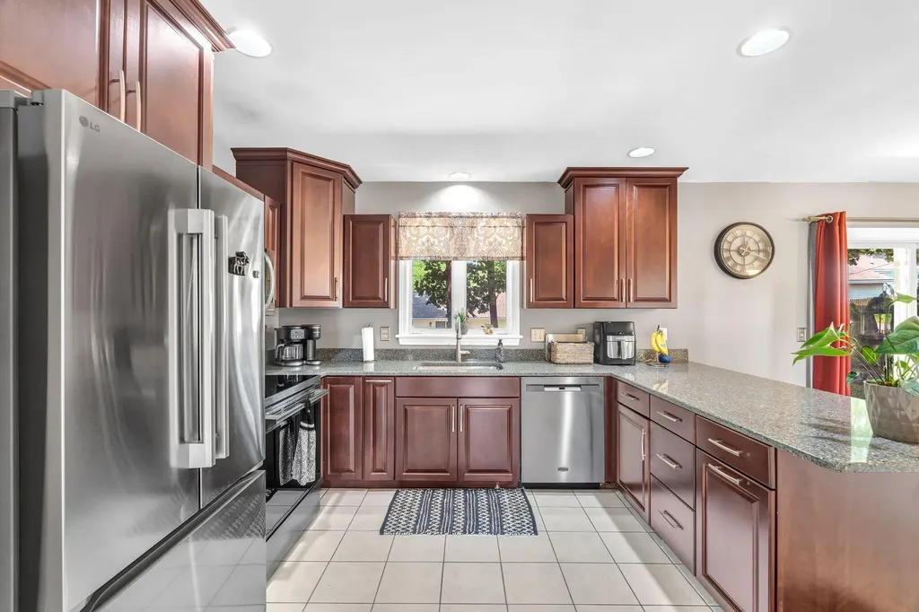 5 Chenault Street Lewiston ME 04240