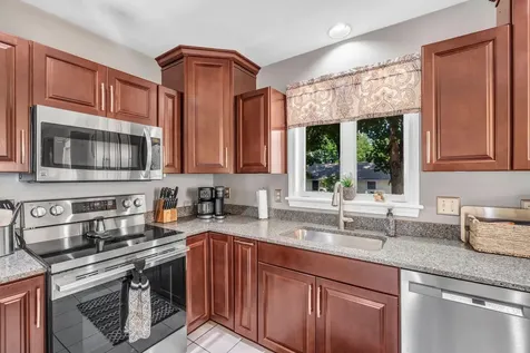 5 Chenault Street Lewiston ME 04240