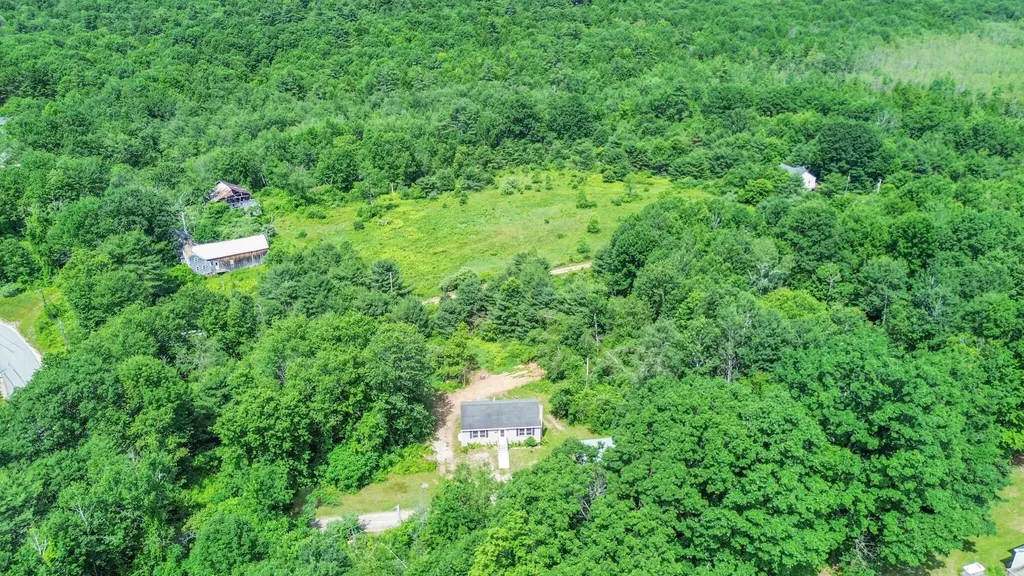 6 Garland Way Limington ME 04049