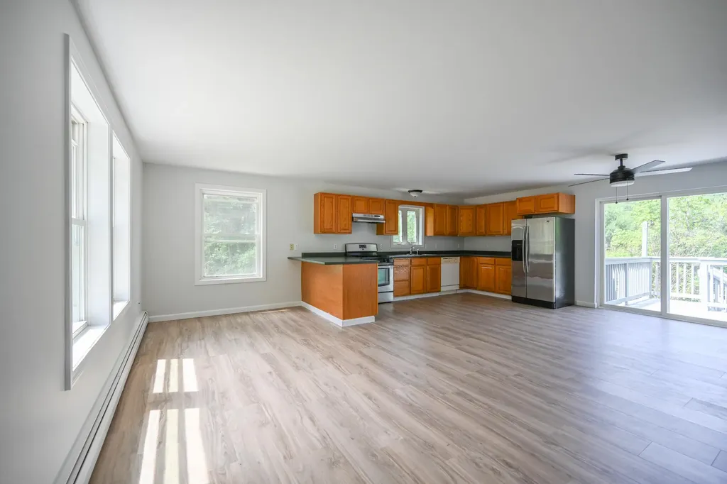 6 Garland Way Limington ME 04049