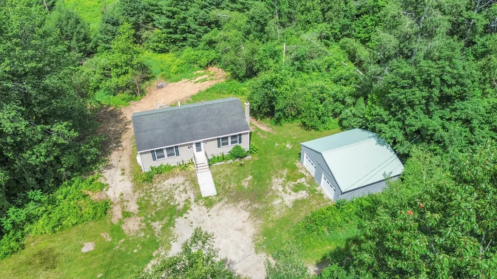 6 Garland Way Limington ME 04049