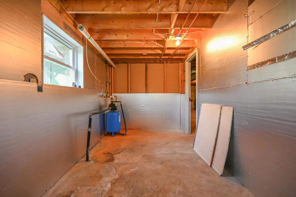 6 Garland Way Limington ME 04049