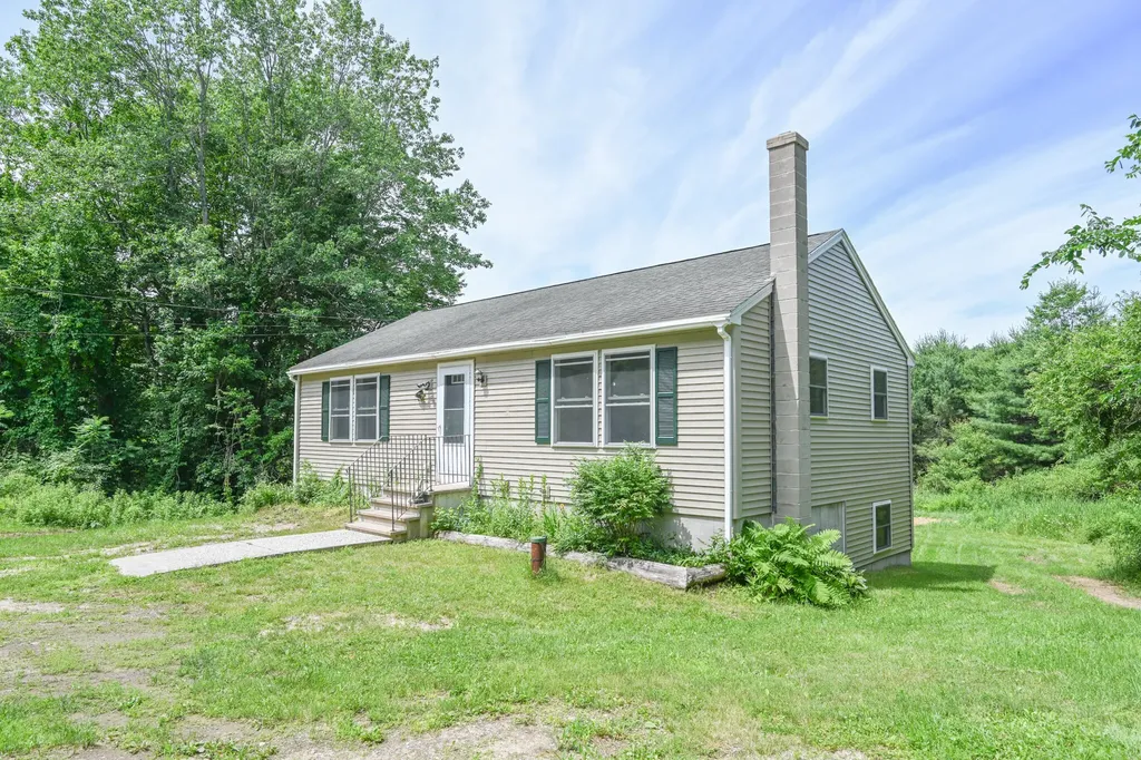 6 Garland Way Limington ME 04049