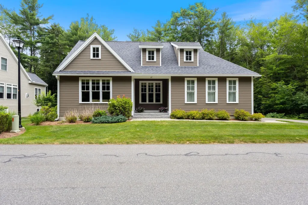 27 Sycamore Lane Kennebunk ME 04043