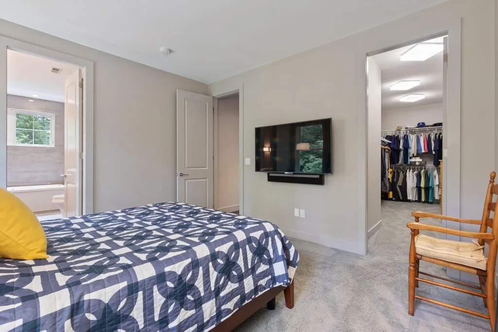 27 Sycamore Lane Kennebunk ME 04043