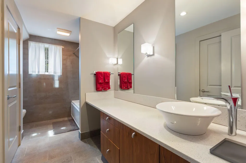27 Sycamore Lane Kennebunk ME 04043