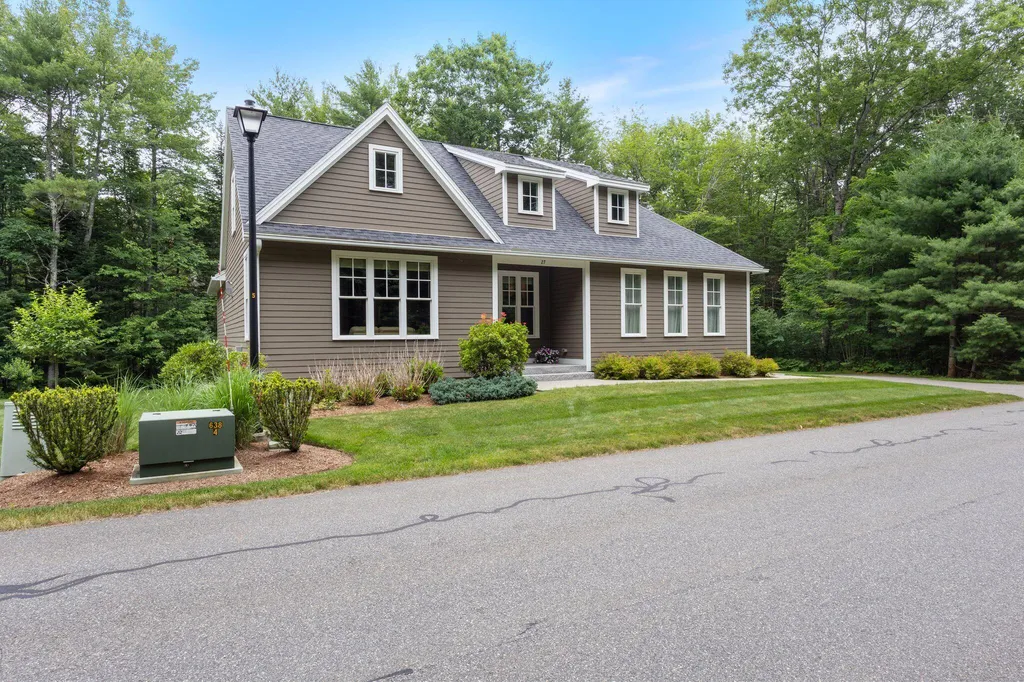 27 Sycamore Lane Kennebunk ME 04043
