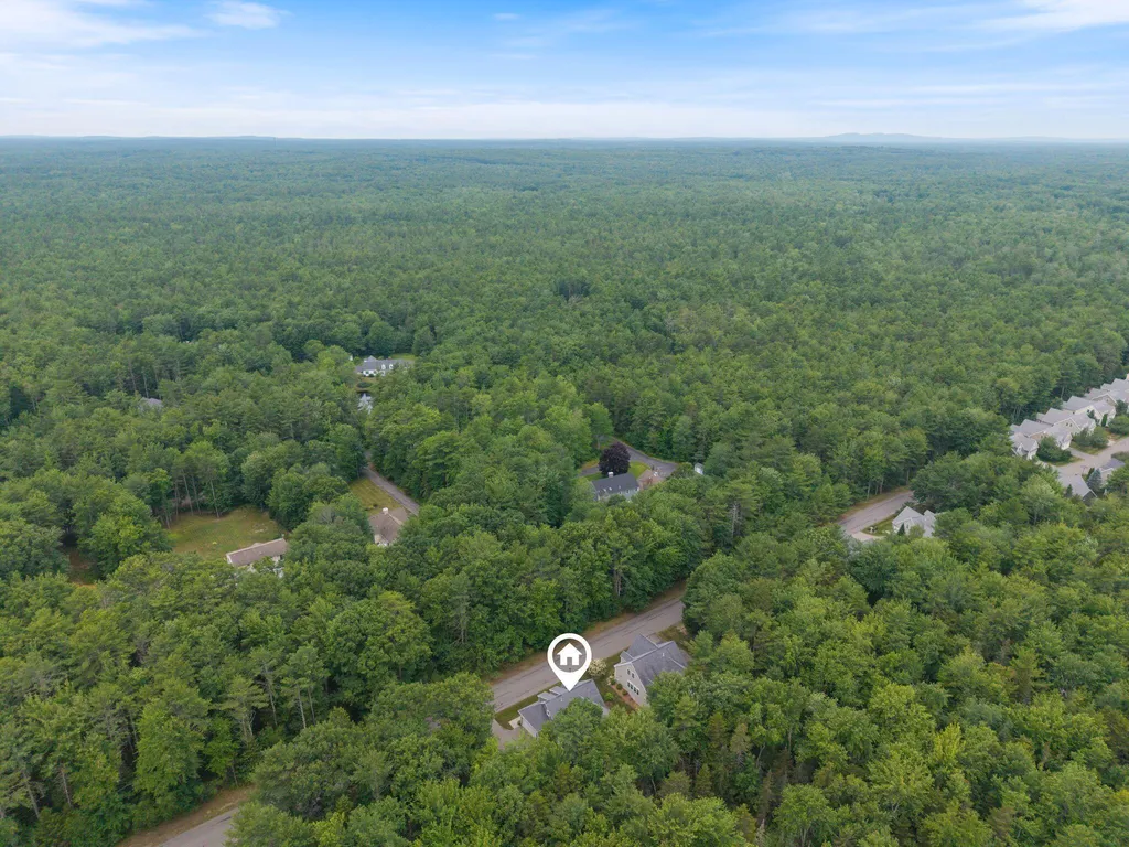 27 Sycamore Lane Kennebunk ME 04043