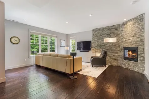 27 Sycamore Lane Kennebunk ME 04043