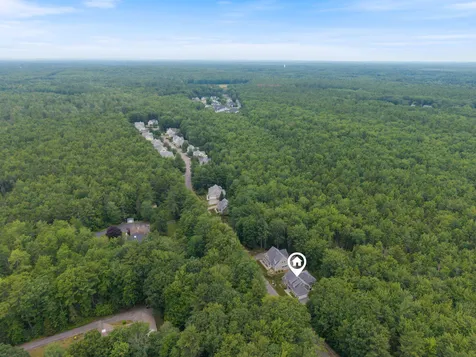 27 Sycamore Lane Kennebunk ME 04043