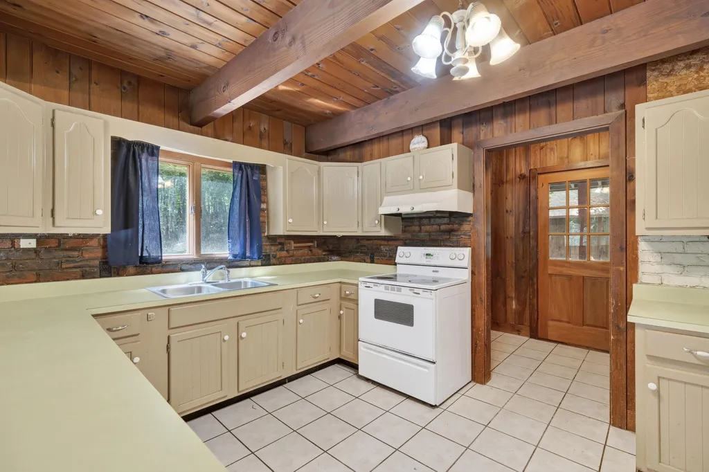 466 Elm Hill Road Paris ME 04281
