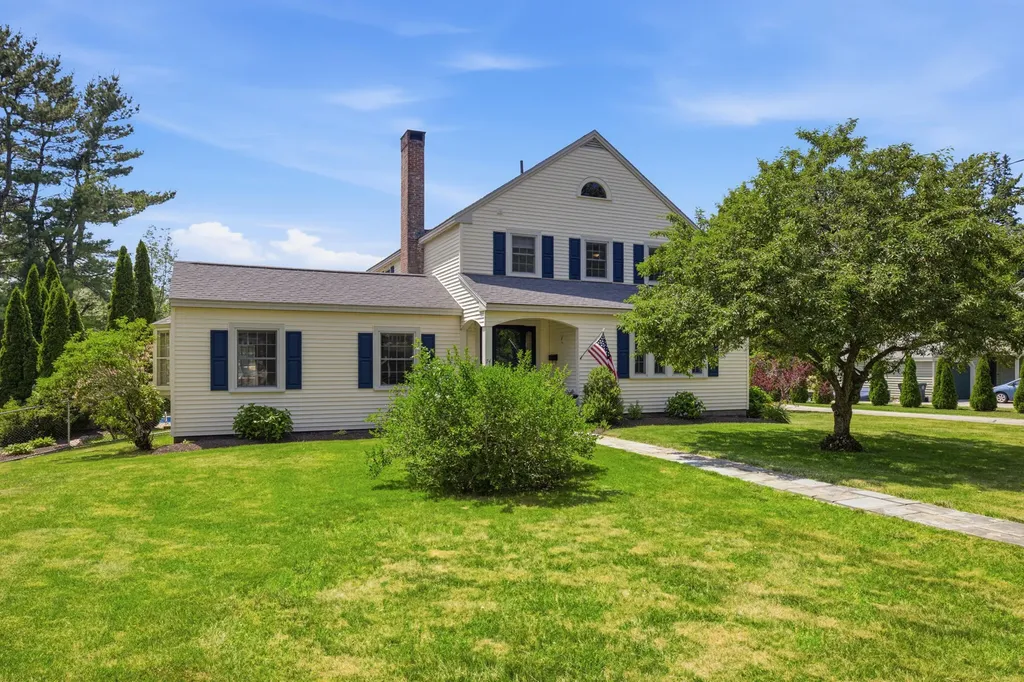 74 Fletcher Street Kennebunk ME 04043