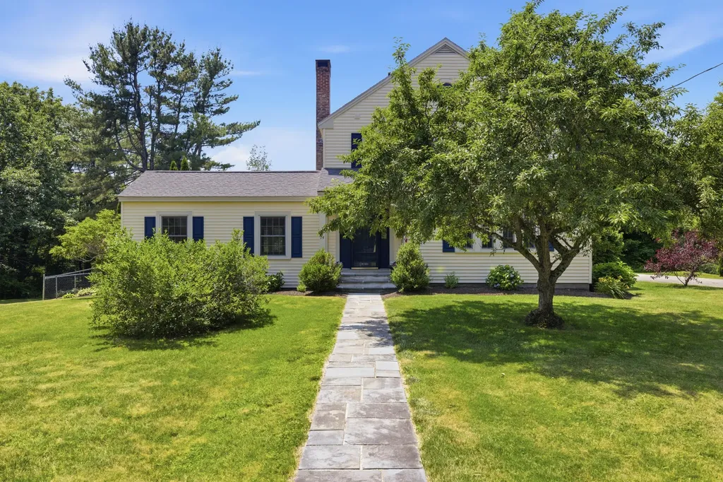 74 Fletcher Street Kennebunk ME 04043