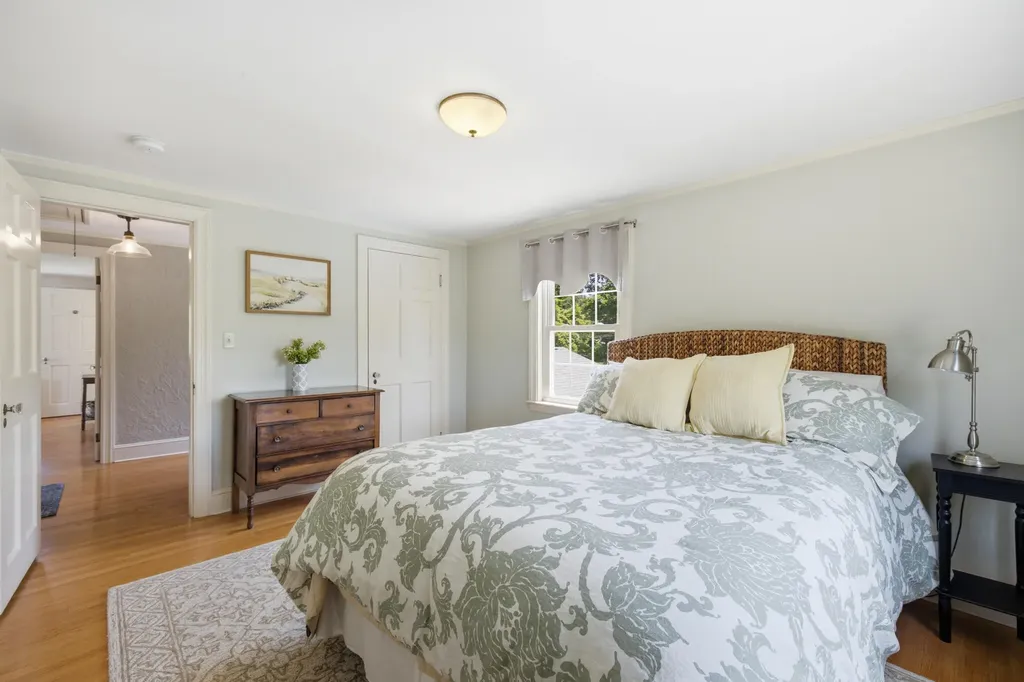 74 Fletcher Street Kennebunk ME 04043