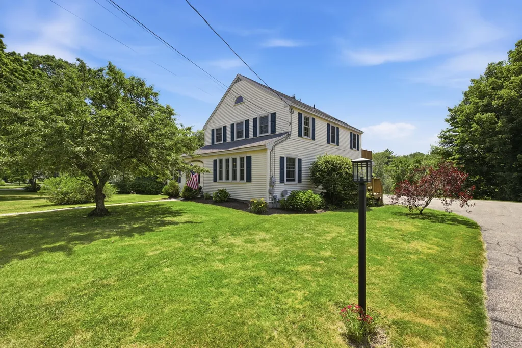 74 Fletcher Street Kennebunk ME 04043