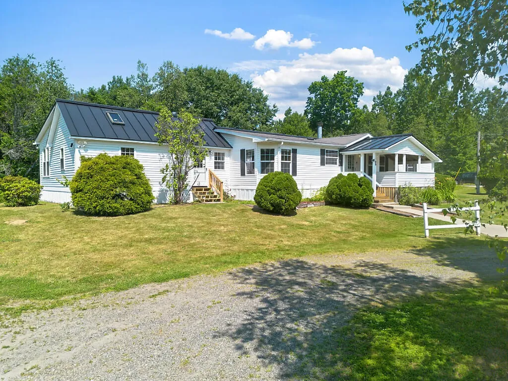 1 Snowman Lane Windsor ME 04363