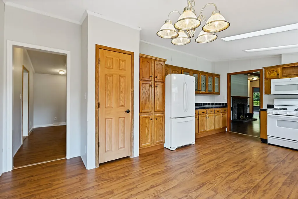 1 Snowman Lane Windsor ME 04363