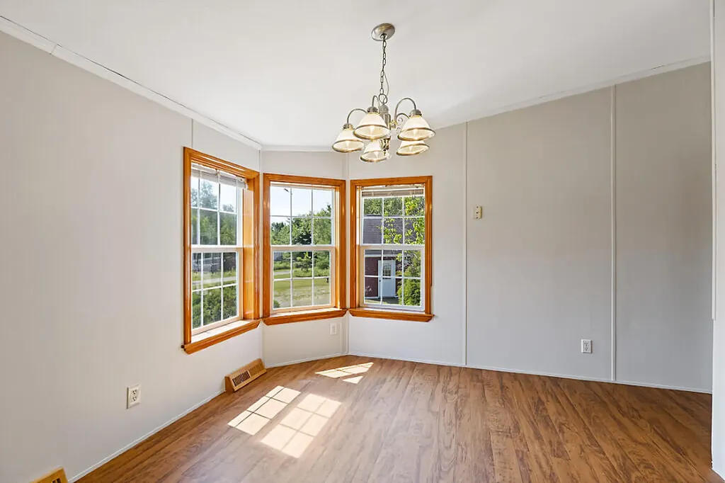 1 Snowman Lane Windsor ME 04363