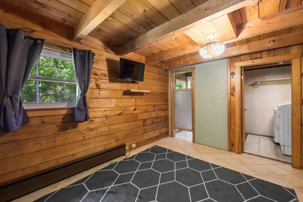 82 Back Narrows Road Boothbay ME 04537