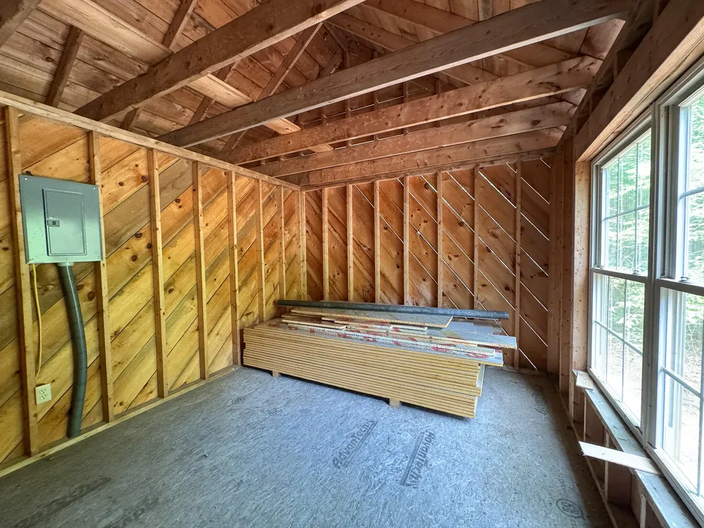 WA031P6L19 Peninsula Road Marion Twp ME 04628