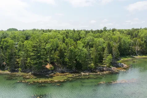 WA031P6L19 Peninsula Road Marion Twp ME 04628