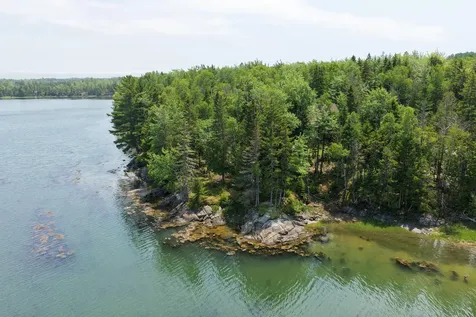 WA031P6L19 Peninsula Road Marion Twp ME 04628