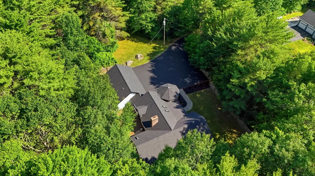 26 Sawyer Road Poland ME 04274