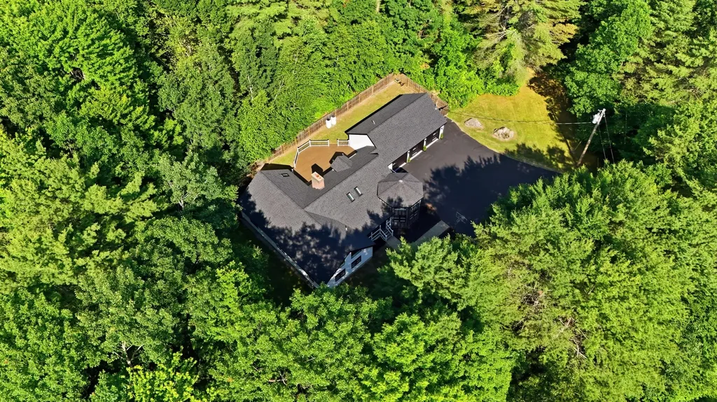 26 Sawyer Road Poland ME 04274