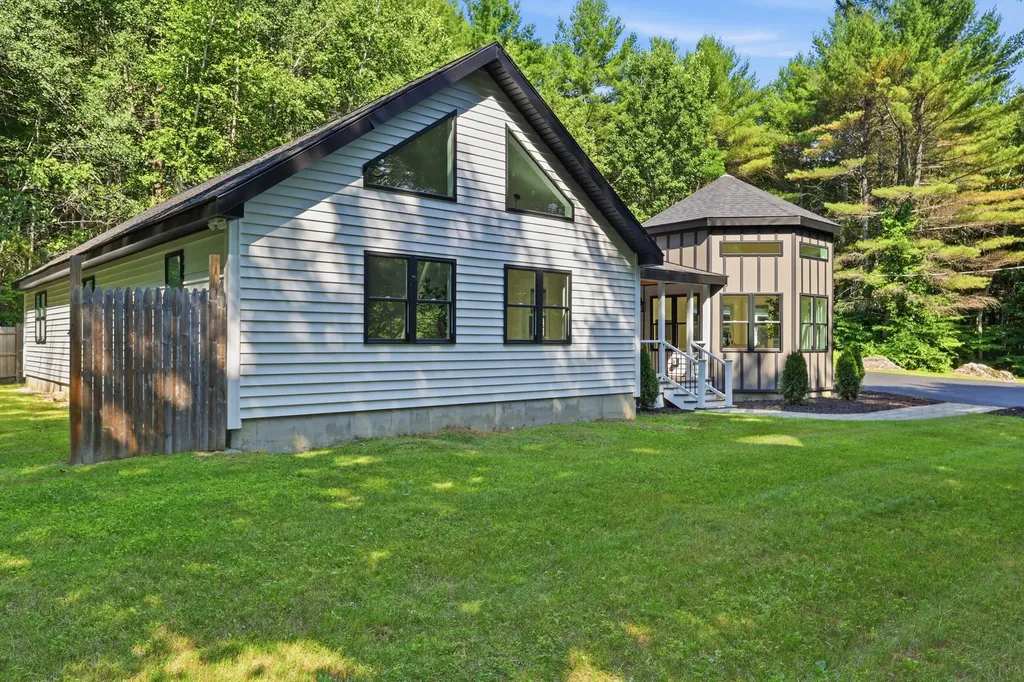 26 Sawyer Road Poland ME 04274